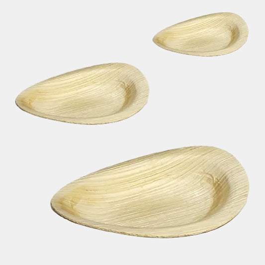 Mini prato oval em folha de palmeira de Bali, 9x6 cm (400 unidades). Preço por unidade: 0,52€.