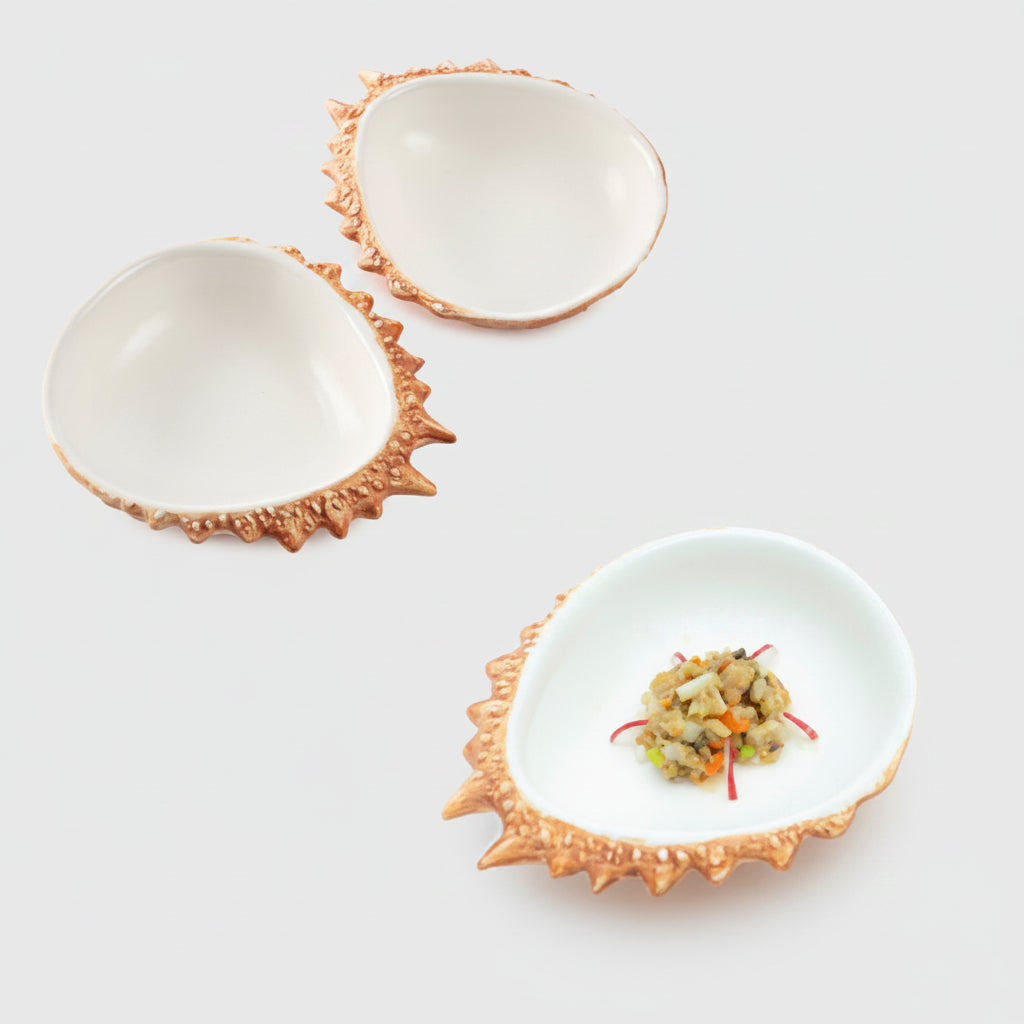 Plato de porcelana forma de txangurro centollo. 13 x 13 x 3 cm - 1  Ud.