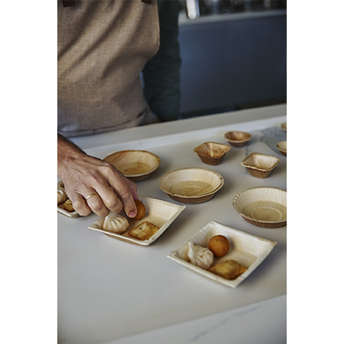 Square palm leaf plate. Various sizes (100 units)