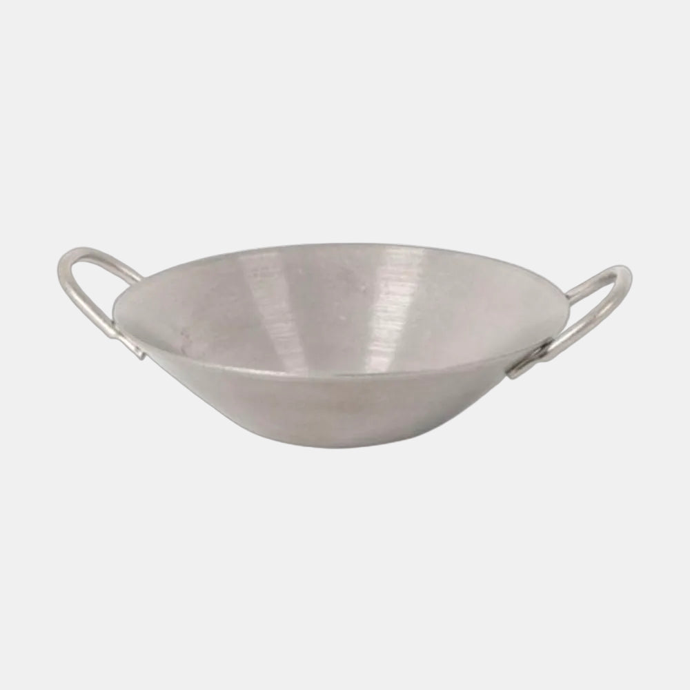 Old silver casserole dish in stainless steel. Various sizes. 24 units.