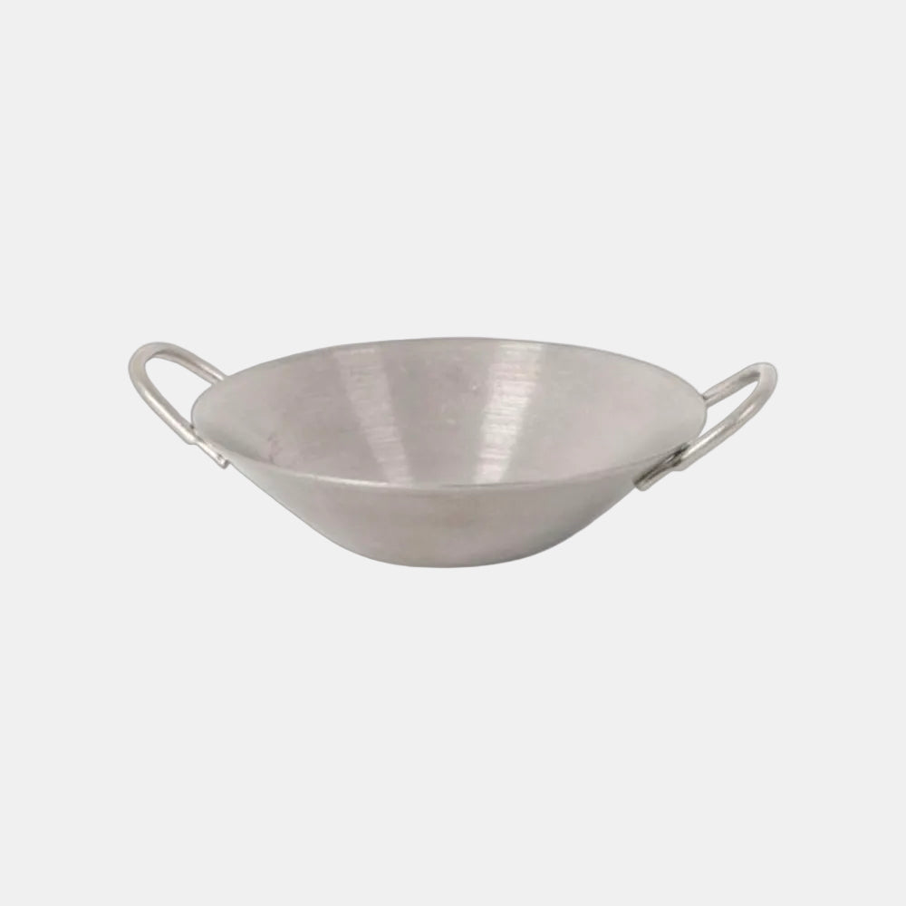 Old silver casserole dish in stainless steel. Various sizes. 24 units.