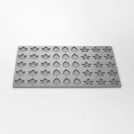 Silicone leaf mold 3.2 x 0.2 cm. 1 unit