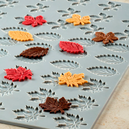 Silicone leaf mold 3.2 x 0.2 cm. 1 unit