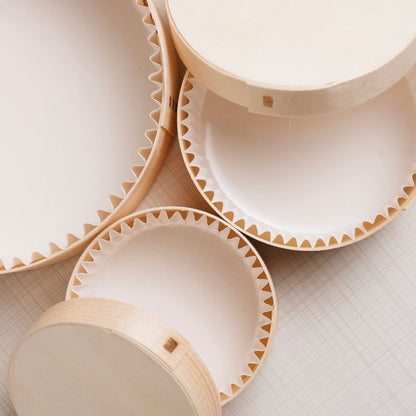 Caja de madera horneable + Papel de cocción. ø13.3 x 5.1 cm. 500 ml - 60 uds.